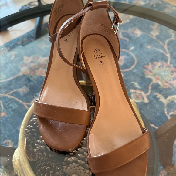 Chunky heel strappy sandal - Picture 4 of 5